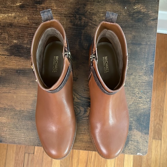 Michael Kors Flat Ankle Boots - Picture 11 of 13